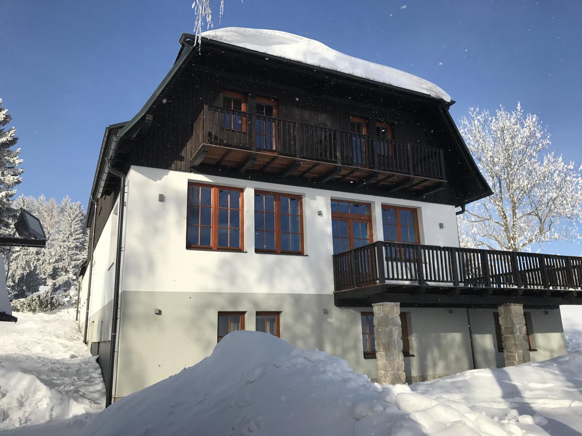 Aneta Hotel & Restaurant Vítkovice Екстериор снимка